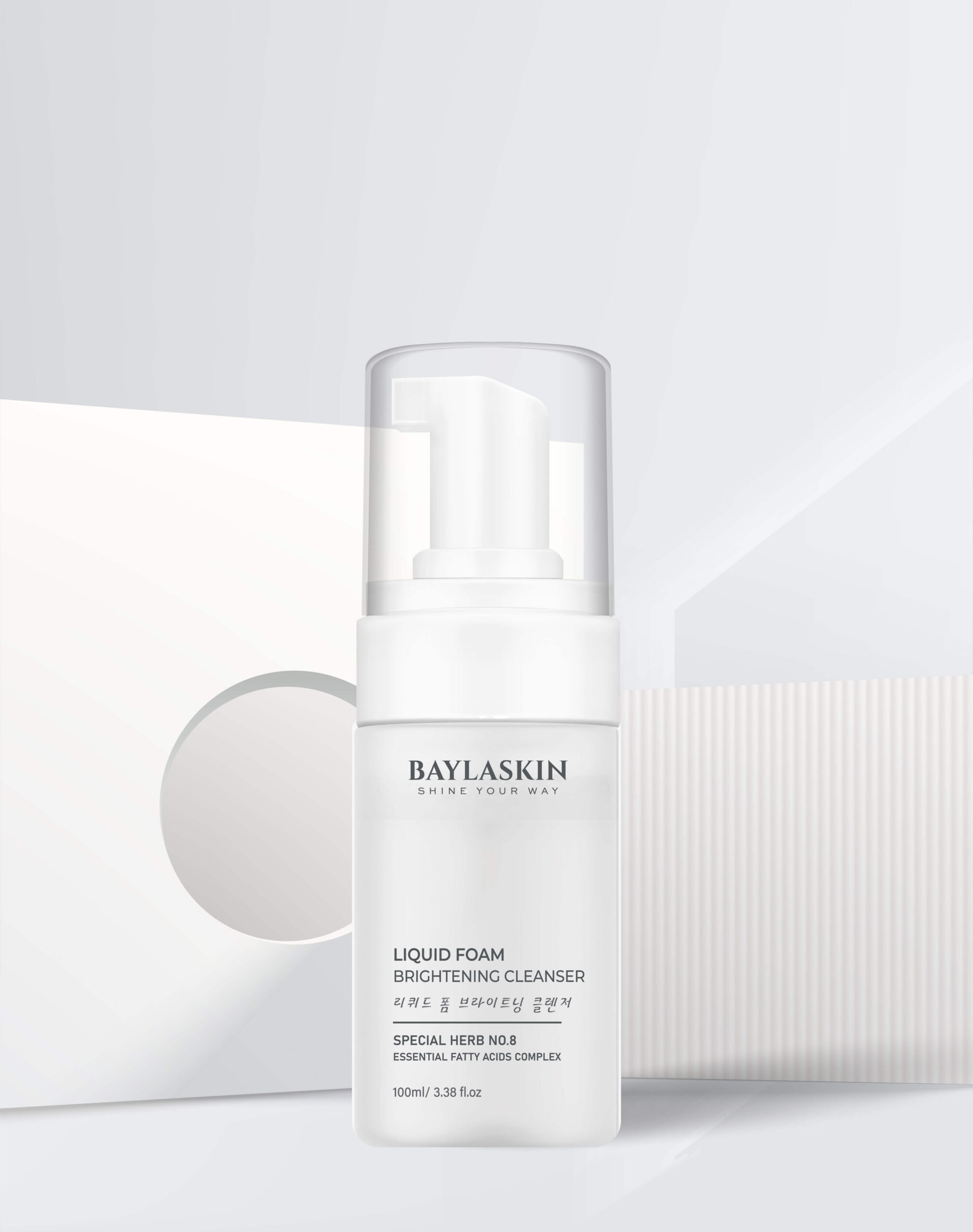 liquid-foam-brightening-cleanser-sua-rua-mat-tao-bot